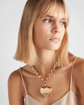 Collar con colgante grande Eternal Gold en oro amarillo Collar con colgante grande Eternal Gold en oro amarillo