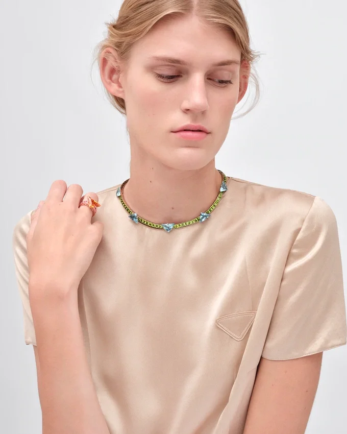 Collar Couleur Vivante – Oro blanco con aguamarina y peridoto Collar Couleur Vivante – Oro blanco con aguamarina y peridoto