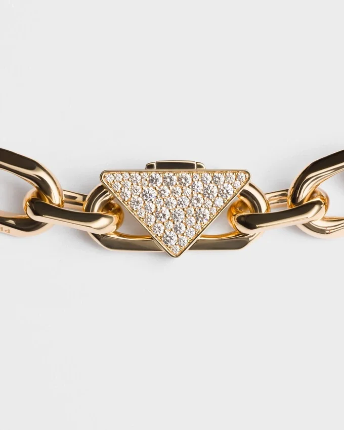 Collar Eternal Gold en oro amarillo con diamantes Collar Eternal Gold en oro amarillo con diamantes