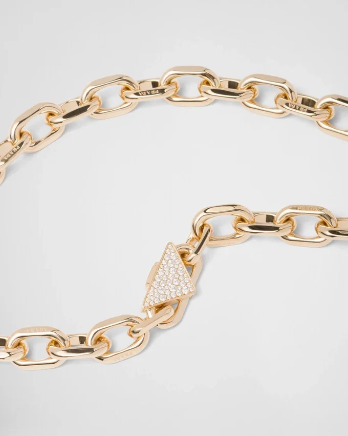 Collar Eternal Gold en oro amarillo con diamantes Collar Eternal Gold en oro amarillo con diamantes