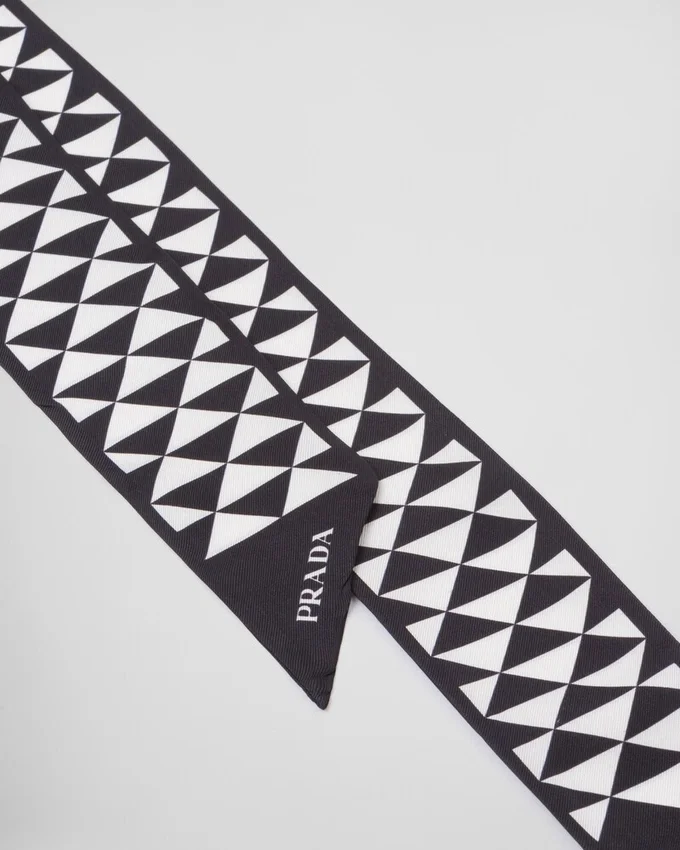 Corbata de seda estampada Corbata de seda estampada