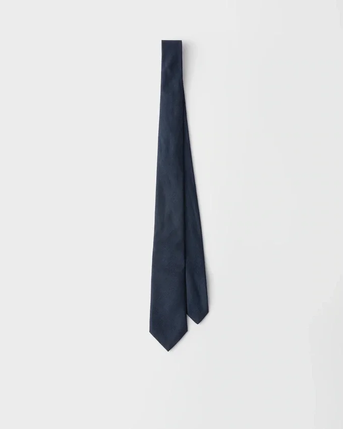 Corbata de seda y lino Corbata de seda y lino