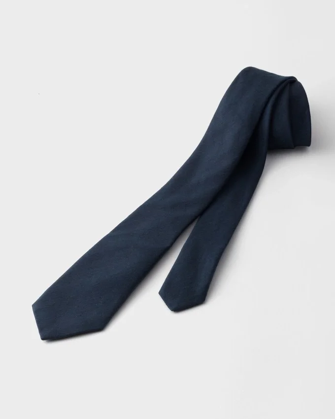 Corbata de seda y lino Corbata de seda y lino