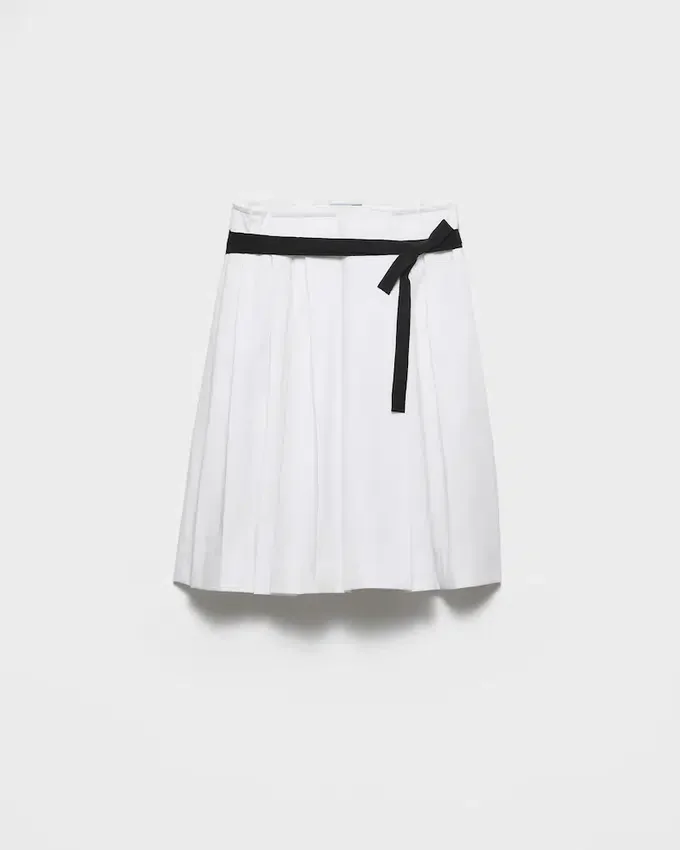 Falda de gabardina con cinturón Falda de gabardina con cinturón