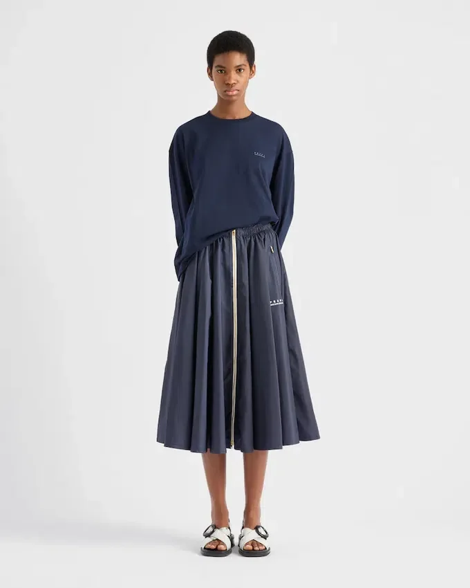 Falda de Re-Nylon ligero Falda de Re-Nylon ligero