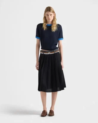Falda midi plisada con costura rush