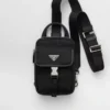 Funda para smartphone de Re-Nylon y cuero Saffiano