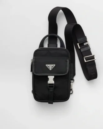 Funda para smartphone de Re-Nylon y cuero Saffiano