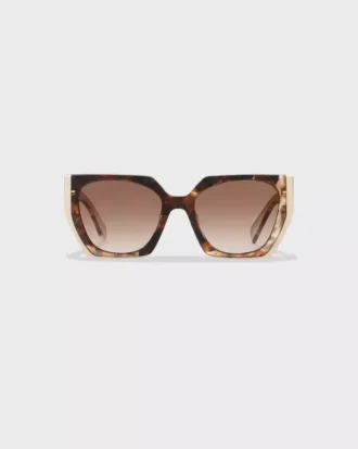 Gafas de sol con el logotipo de Prada