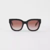 Gafas de sol con el logotipo de Prada