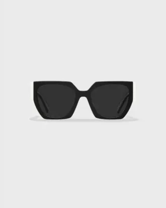 Gafas de sol con el logotipo de Prada
