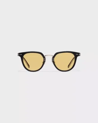 Gafas de sol con el logotipo de Prada