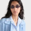 Gafas de sol con el logotipo de Prada
