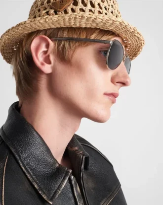 Gafas de sol con el logotipo de Prada