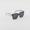 Gafas de sol con el logotipo de Prada