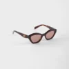 Gafas de sol con el logotipo de Prada
