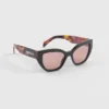 Gafas de sol con el logotipo de Prada