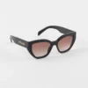 Gafas de sol con el logotipo de Prada
