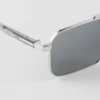 Gafas de sol con el logotipo de Prada Gafas de sol con el logotipo de Prada