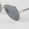 Gafas de sol con el logotipo de Prada Gafas de sol con el logotipo de Prada