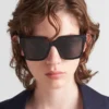 Gafas de sol con el logotipo de Prada
