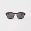 Gafas de sol con la icónica placa metálica Gafas de sol con la icónica placa metálica