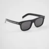 Gafas de sol con la icónica placa metálica Gafas de sol con la icónica placa metálica