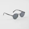 Gafas de sol con la icónica placa metálica Gafas de sol con la icónica placa metálica