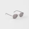 Gafas de sol con la icónica placa metálica Gafas de sol con la icónica placa metálica
