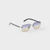 Gafas de sol con la icónica placa metálica Gafas de sol con la icónica placa metálica