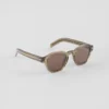 Gafas de sol con la icónica placa metálica Gafas de sol con la icónica placa metálica