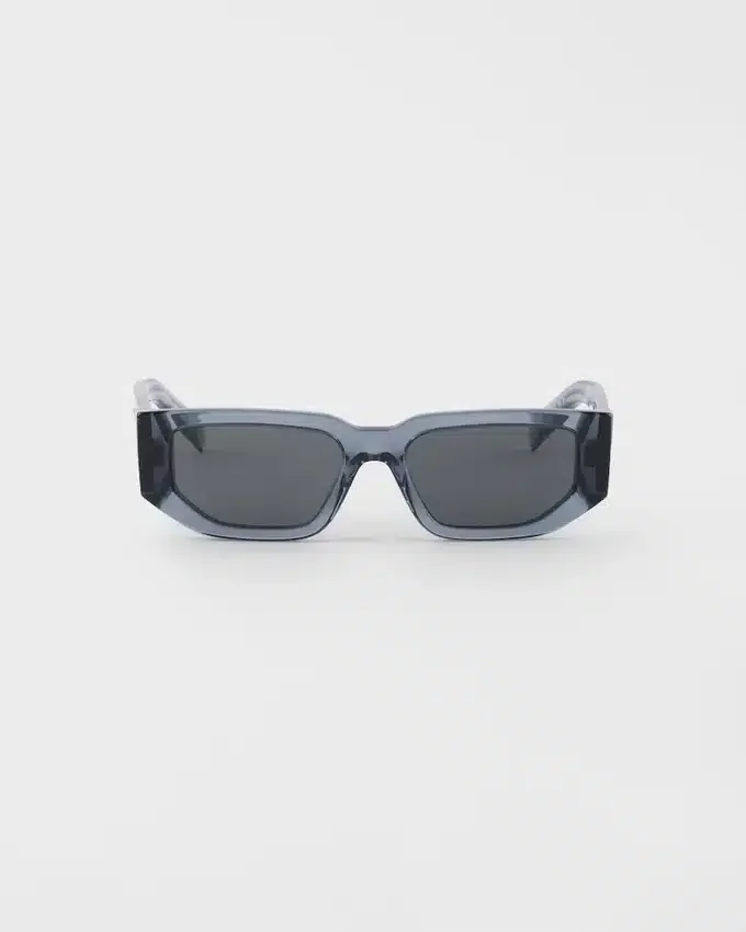Gafas de sol con logotipo triangular Gafas de sol con logotipo triangular
