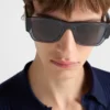 Gafas de sol con logotipo triangular Gafas de sol con logotipo triangular