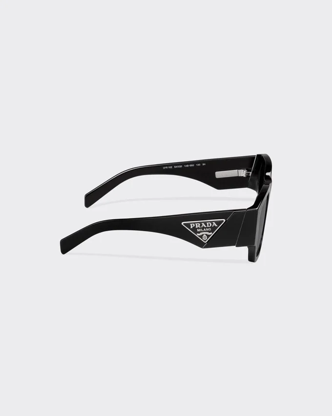 Gafas de sol con logotipo triangular Gafas de sol con logotipo triangular