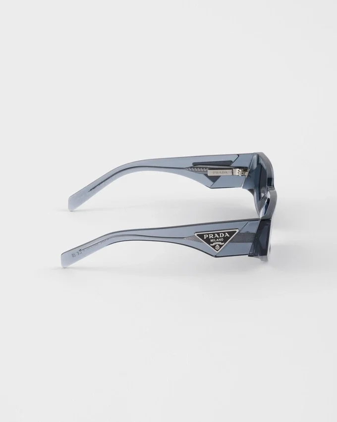 Gafas de sol con logotipo triangular Gafas de sol con logotipo triangular