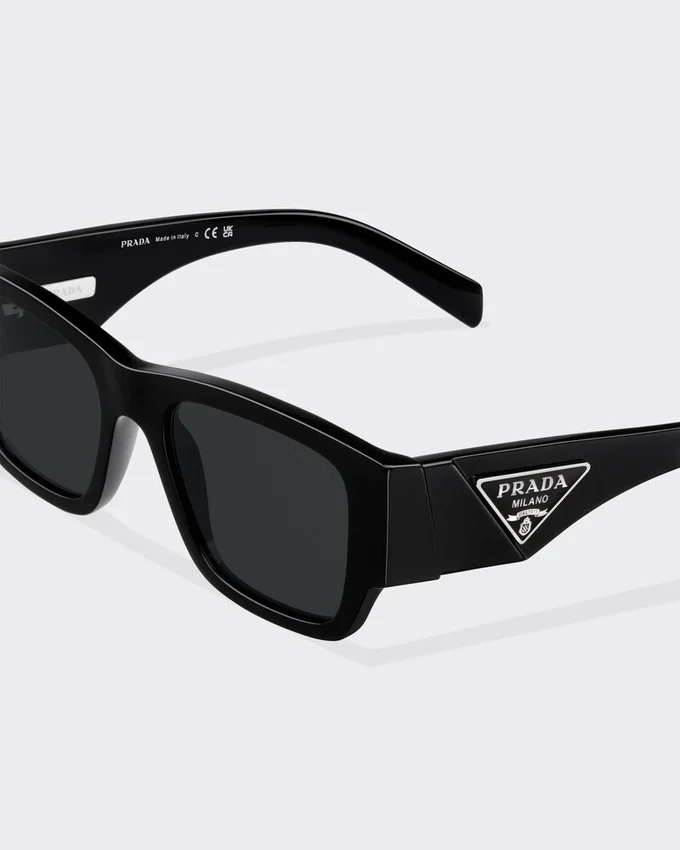Gafas de sol con logotipo triangular Gafas de sol con logotipo triangular