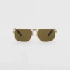 Gafas de sol con placa metálica icónica