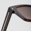 Gafas de sol con placa metálica icónica Gafas de sol con placa metálica icónica