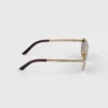 Gafas de sol con placa metálica icónica