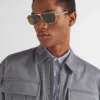 Gafas de sol con placa metálica icónica