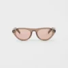Gafas de sol Prada con la icónica placa metálica Gafas de sol Prada con la icónica placa metálica