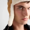 Gorro de cazador de ante y piel de oveja