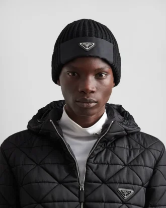 Gorro de gabardina de Re-Nylon y lana