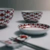 Juego de dos cuencos de porcelana para salsas – Vienna Red