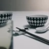Juego de dos tazones de porcelana para arroz o cereales – Tablero de ajedrez