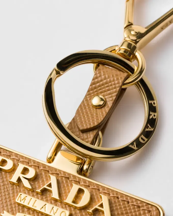 Llavero de piel Saffiano y metal Llavero de piel Saffiano y metal