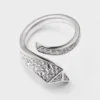 Mini anillo Eternal Gold Snake en oro blanco y diamantes