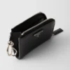 Mini bolsa de piel Saffiano con llavero