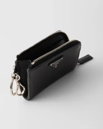 Mini bolsa de piel Saffiano con llavero Mini bolsa de piel Saffiano con llavero