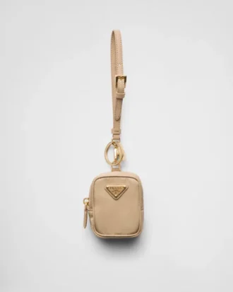 Mini-bolsa Prada Re-Edition 1978 Re-Nylon con llavero